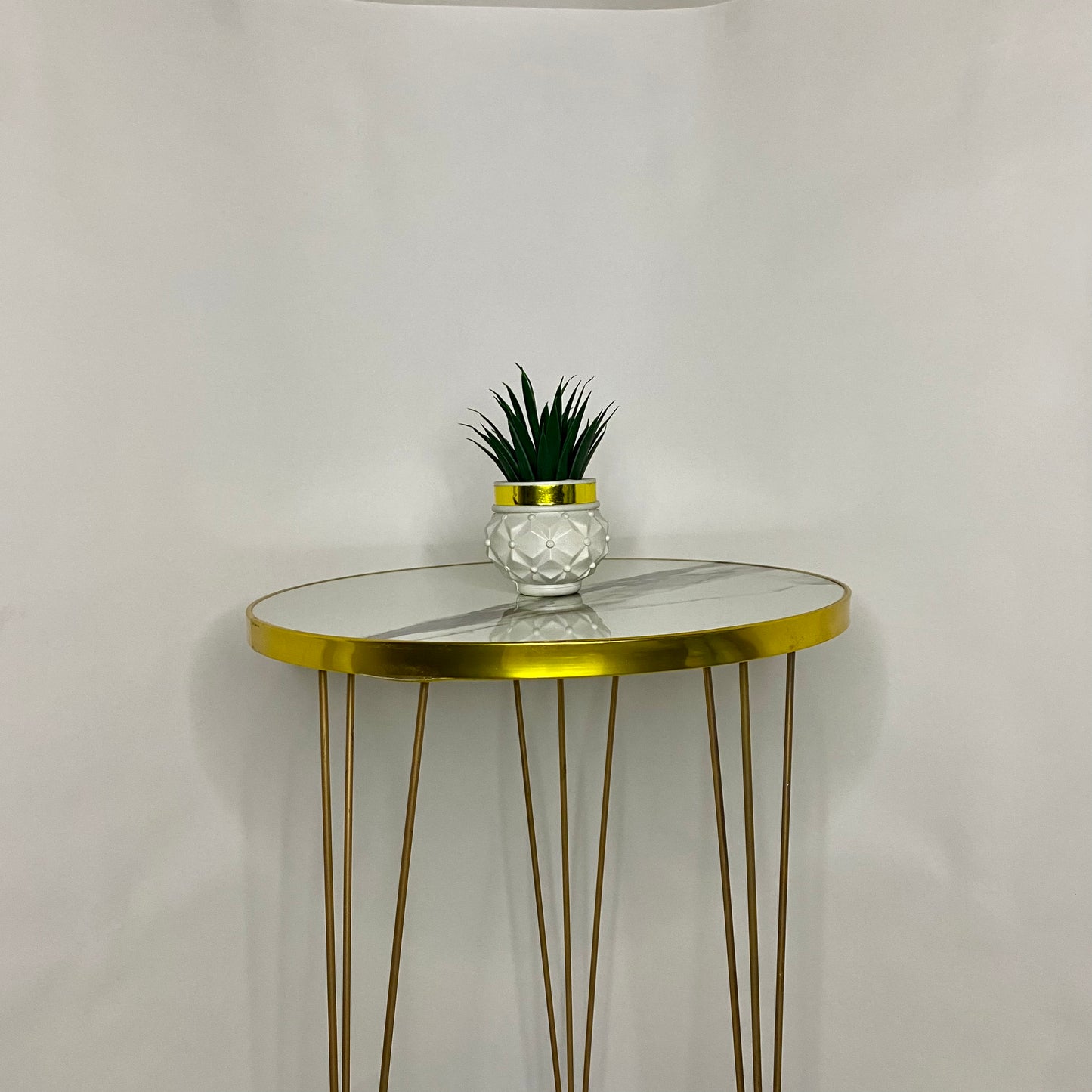 Artificial Cute Mini Shrub Plants with Golden Collar Pot small table vase guldan for Home, Kitchen and Office Decor