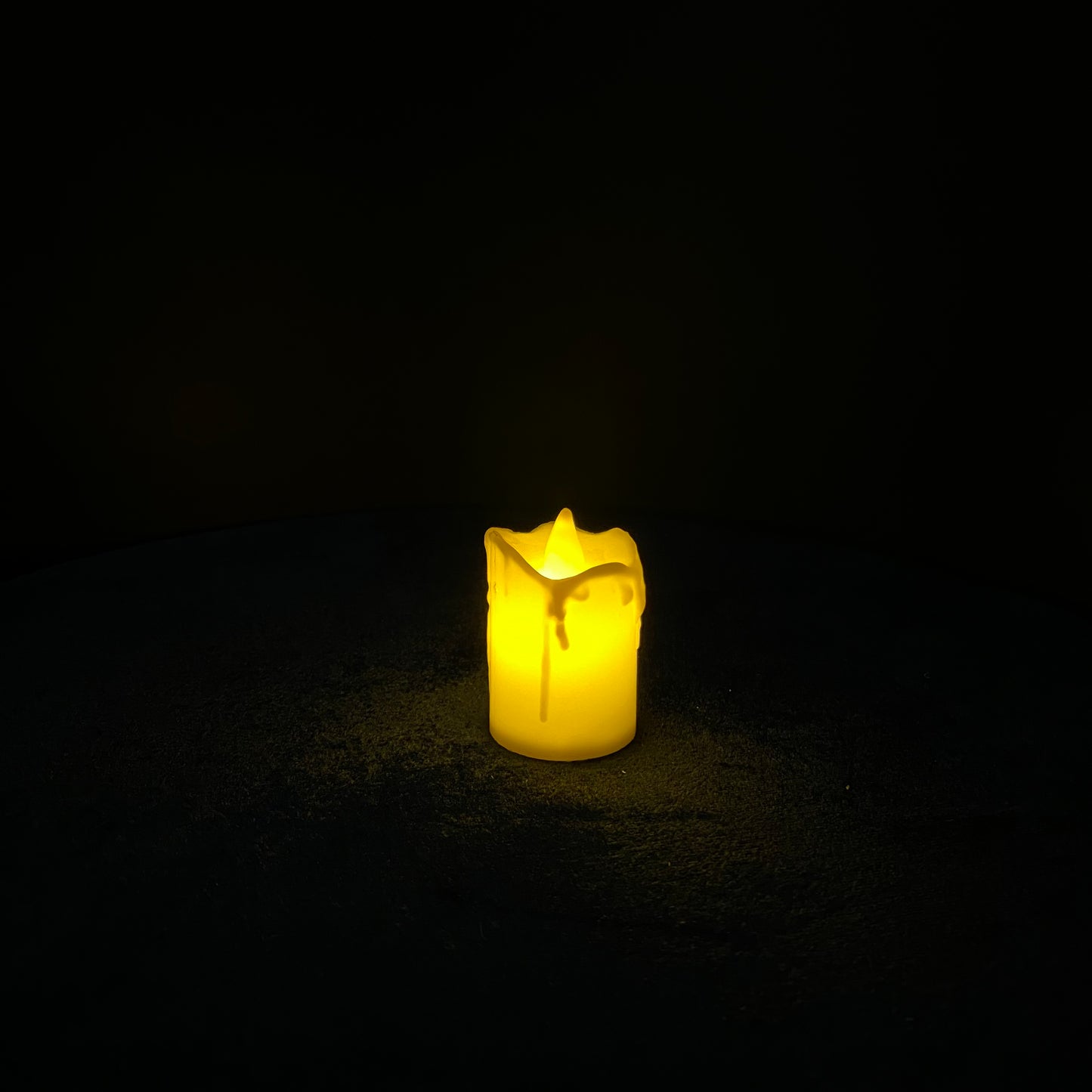 LED Smokeless and Flameless Candles with Realistic Wax effect Decor for Shelves and Tables