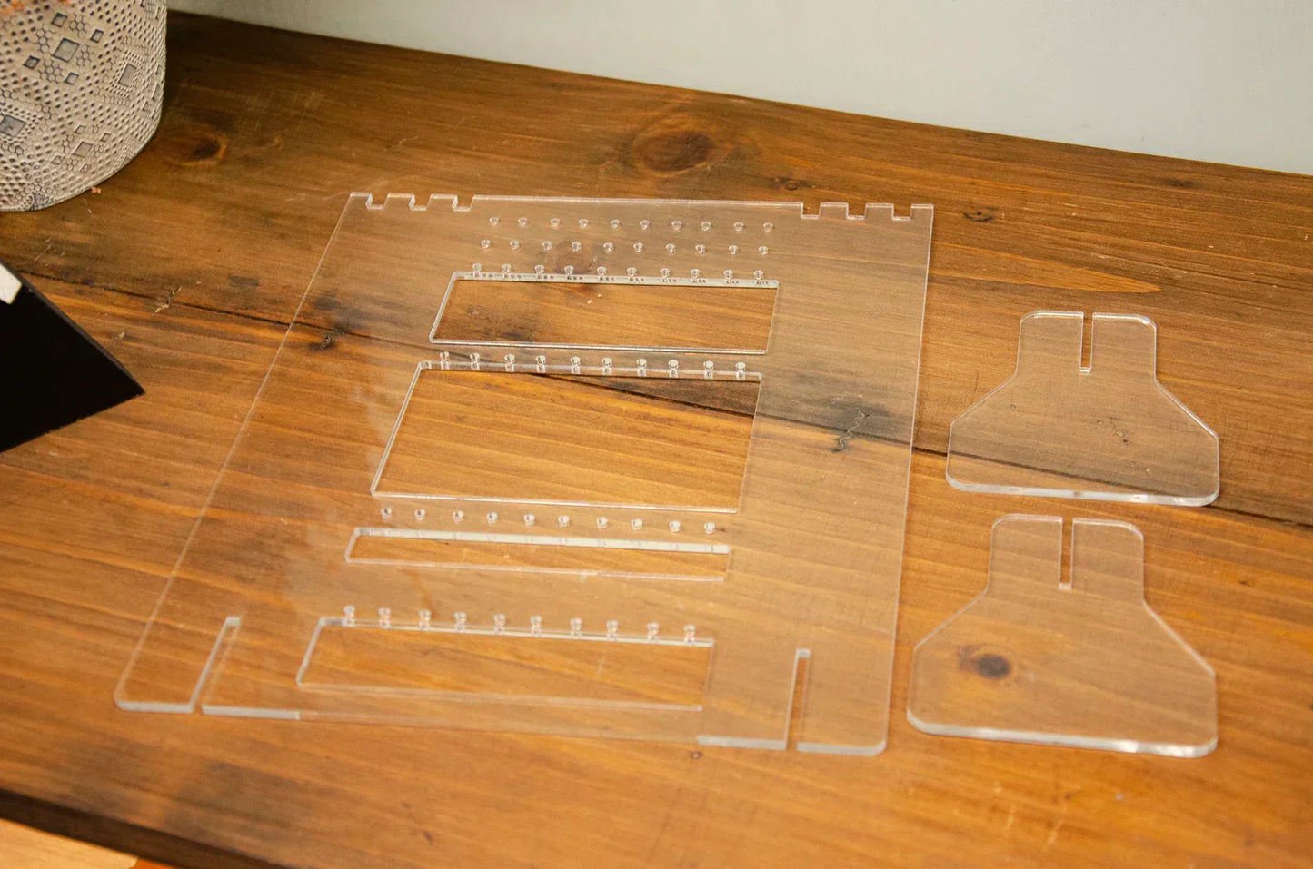 Elegant Acrylic Jewelry Organizer for Ladies and Girls โ Stylish & Space-Saving