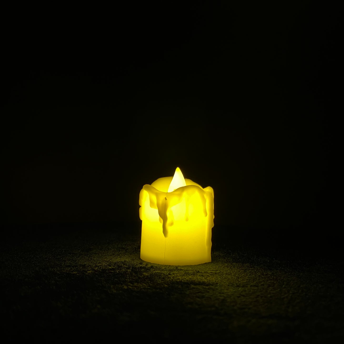 LED Smokeless and Flameless Candles with Realistic Wax effect Decor for Shelves and Tables